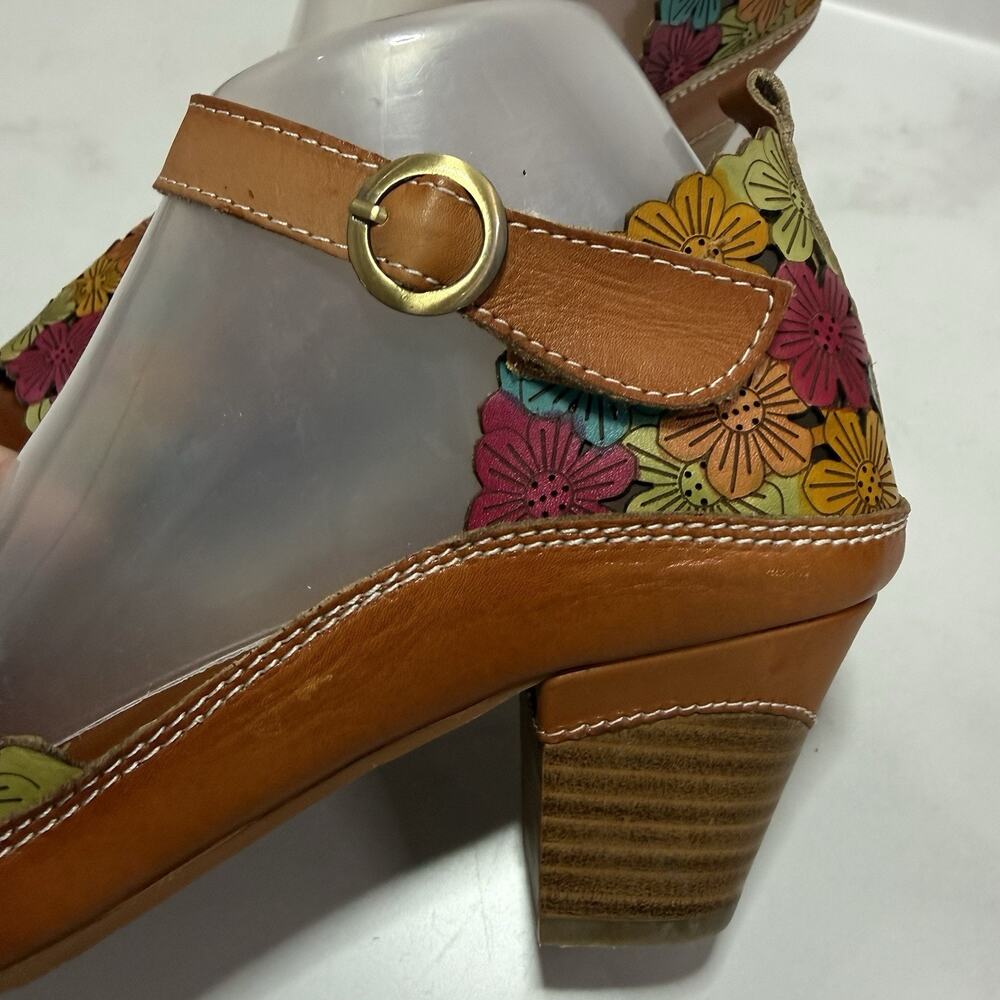 L'Artiste by Spring Step AVNIA Floral Sandals Size 38 Camel Multi 2.5” Heel NEW - Picture 5 of 12